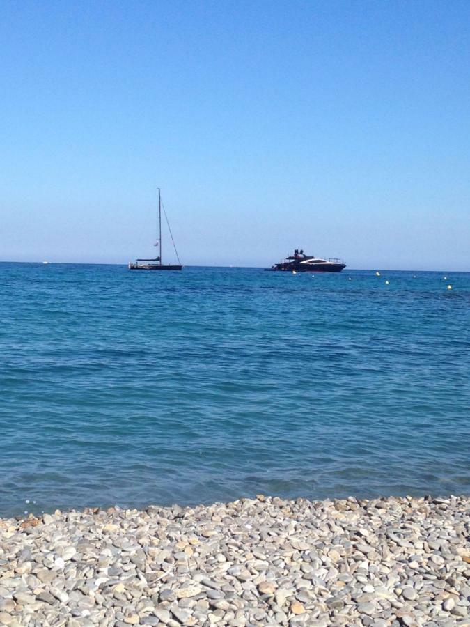 Les Caroubiers Daire Roquebrune-Cap-Martin Dış mekan fotoğraf